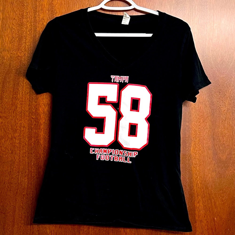 Tampa Bay Buccaneers Black Tshirt‎ Size Large